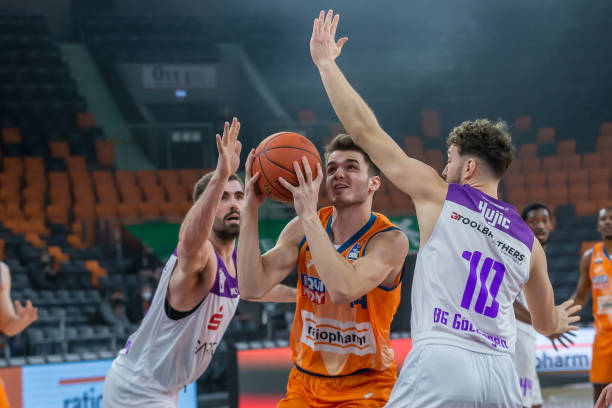 卡瓦哈尔曾 卡瓦哈尔曾