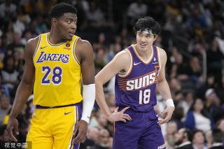 舞台上为中 舞台上为中