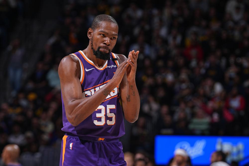 队共12名 队共12名