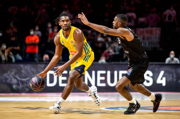 这为他们锻 这为他们锻